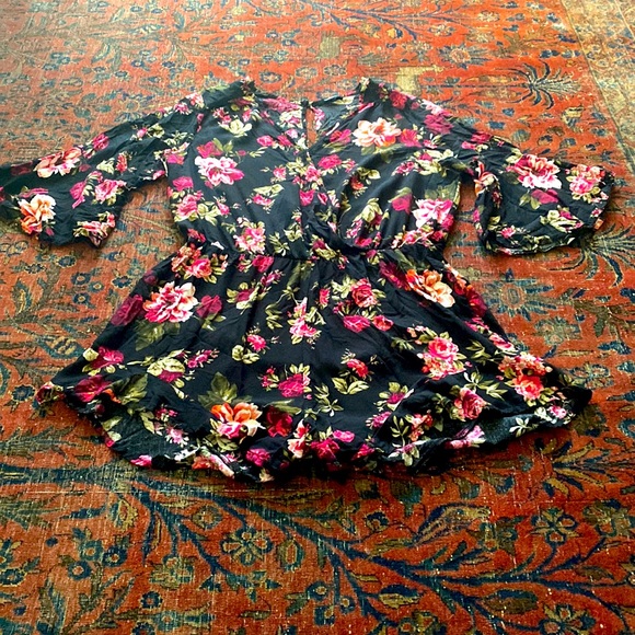Floral romper - Picture 2 of 16